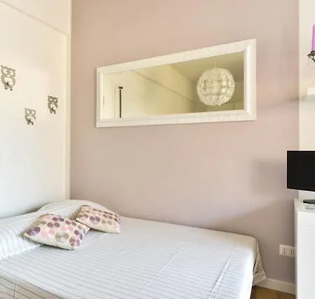 Апартаменты Happy House Ergife